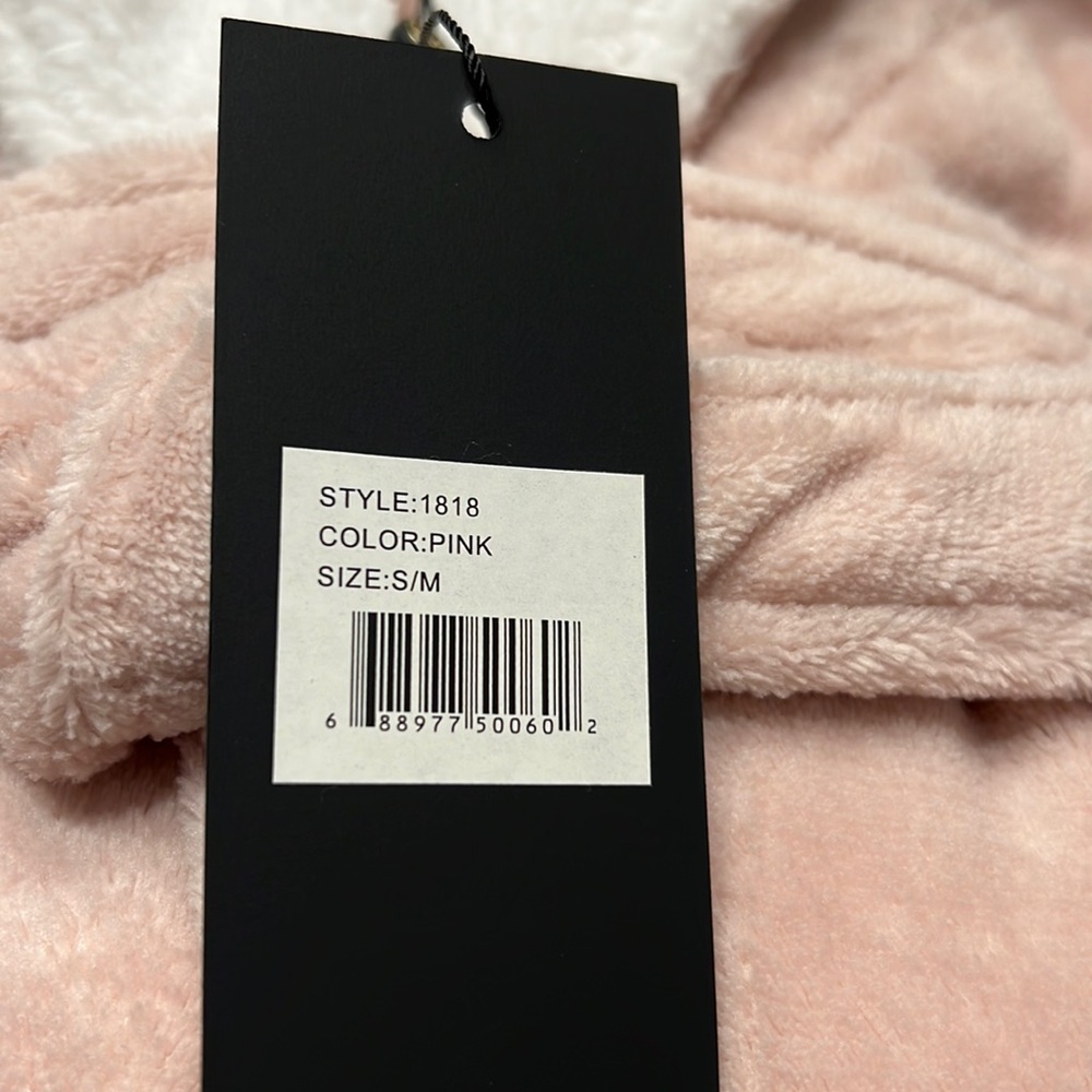 Blush pink Sherpa robe, never worn so cozy